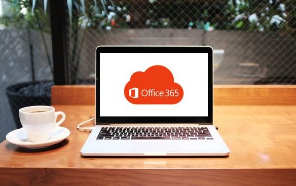 Ordinateur portable qui affiche le logo d'Office 365