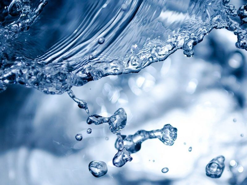 splashing-g8f60cfa21_1280